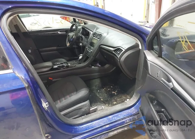 3FA6P0H9XDR215597: 44301558