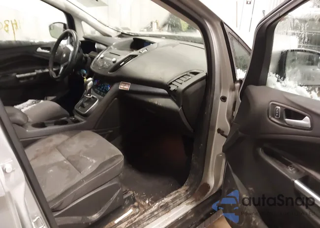 1FADP5AU4JL100796: 44301581