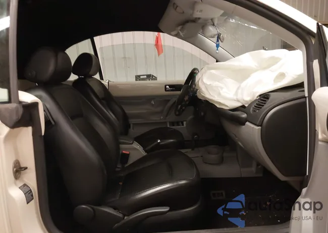 3VWCK21Y03M315905: 44301615