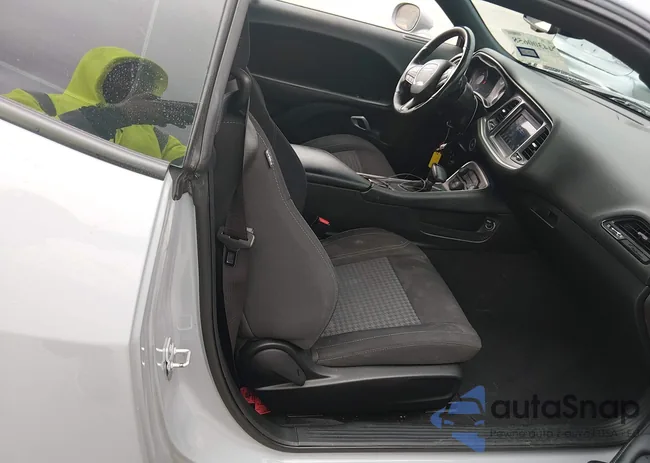 2C3CDZAG9LH240170: 44300658