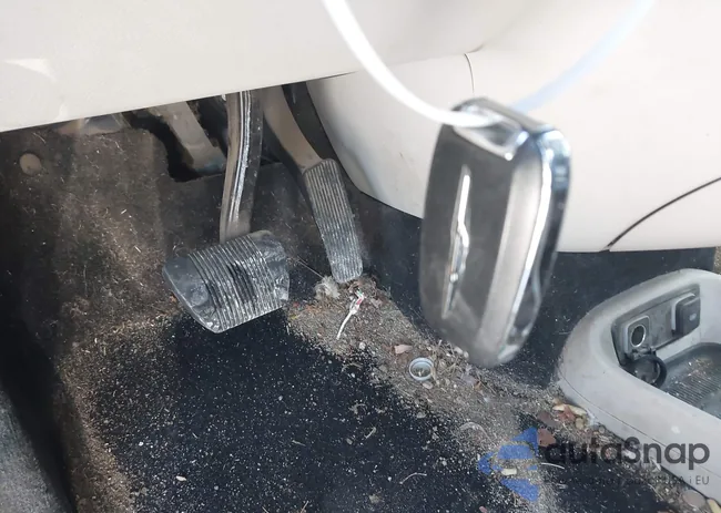 2C4RC1BG5JR290564: 44300662