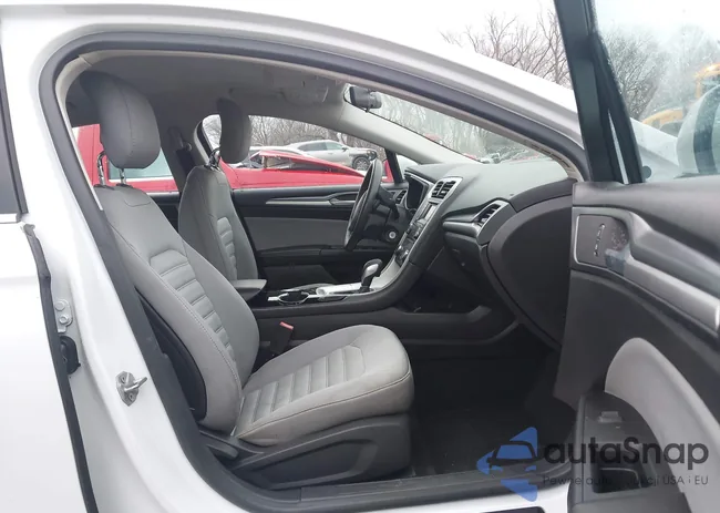 3FA6P0UUXER167773: 44300727