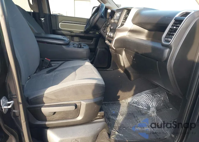 3C6UR5JL0LG141218: 44300787