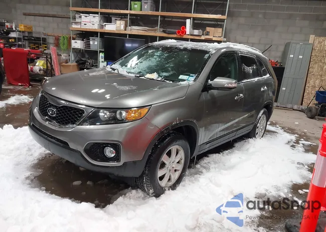 5XYKT4A12BG041032: 44300804