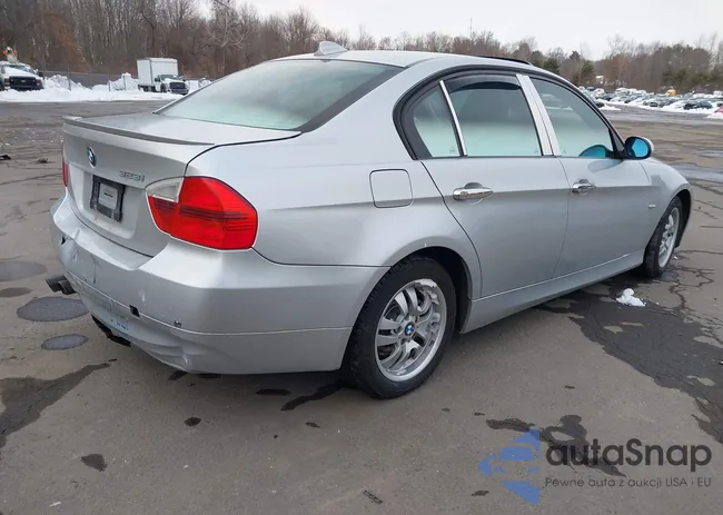 WBAVB53576KW28233: 44300871