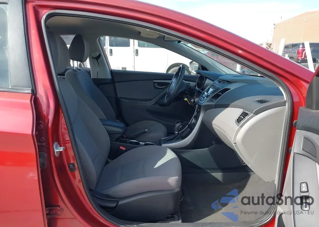 5NPDH4AE8GH752652: 44300879