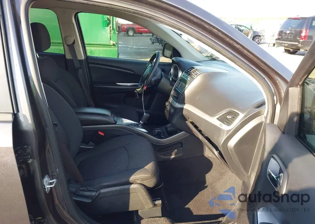 3C4PDCABXJT383731: 44300918