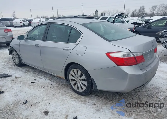 1HGCR2F82DA100405: 44300971