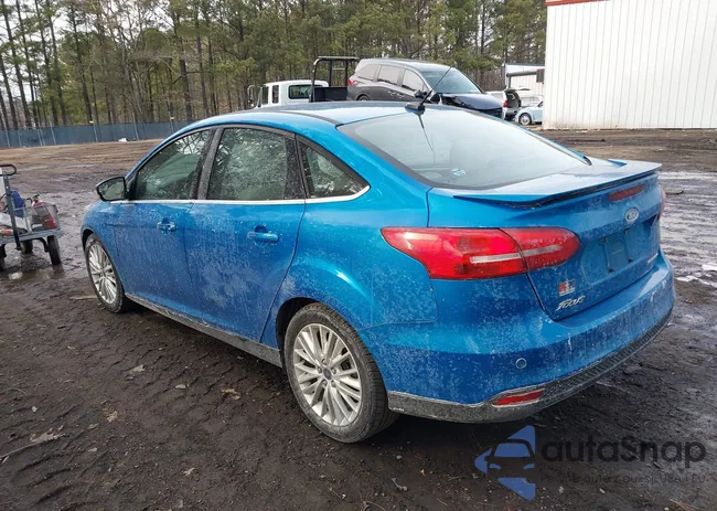 1FADP3J2XHL264244: 44301015