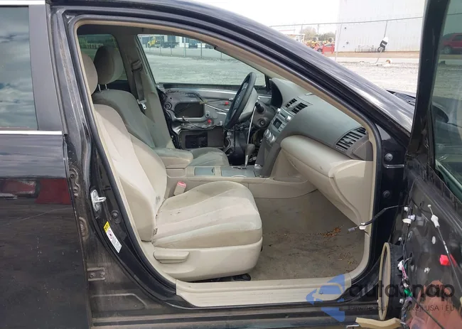 4T4BF3EK6BR209890: 44302038