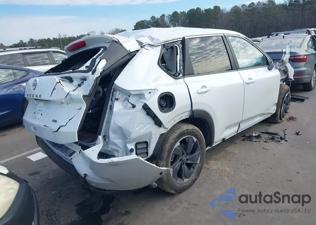 JN8BT3BB1SW170940: 44302064