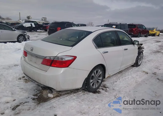 1HGCR2F30EA226414: 44302084