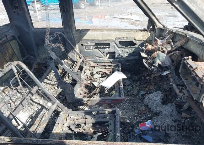 1GCEK19R1VE183975: 44302101