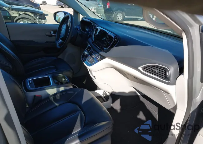 2C4RC1BG5PR520435: 44302220