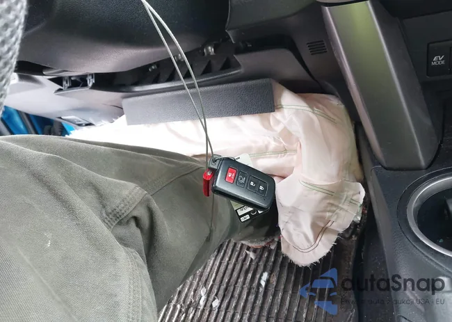 JTMRJREV3GD001983: 44302230