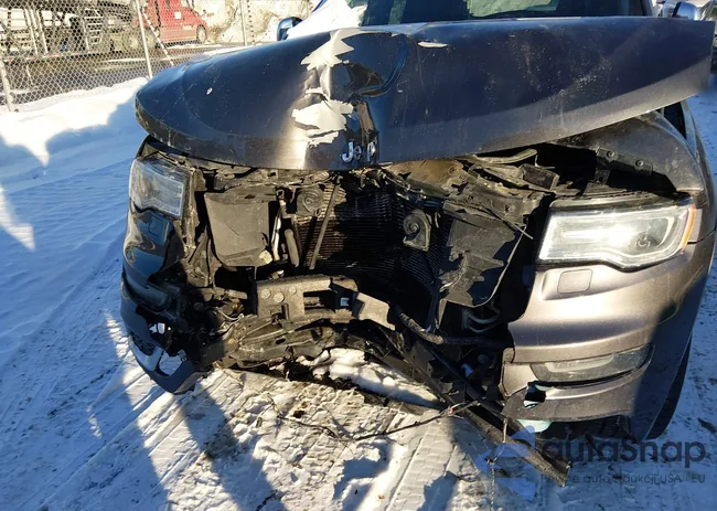 1C4RJFJG1JC249040: 44302396