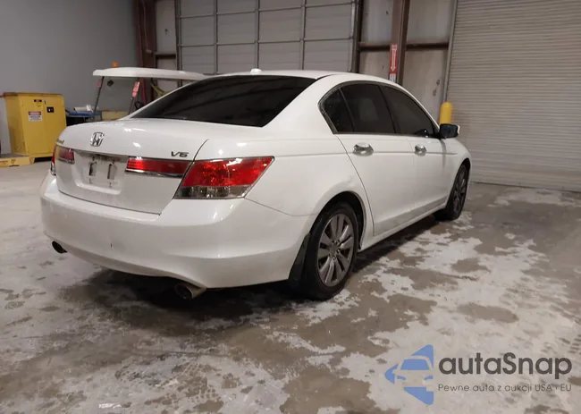 1HGCP3F88CA032718: 44302443