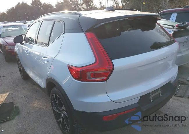 YV4AC2HM2N2642873: 44301749