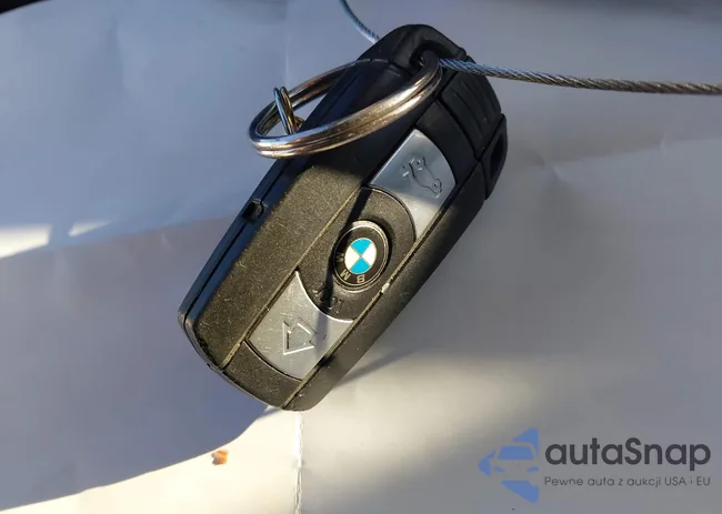 WBAPK7C51BA818341: 44301915