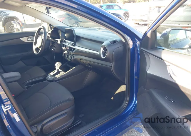 3KPF24AD0RE762553: 44301923