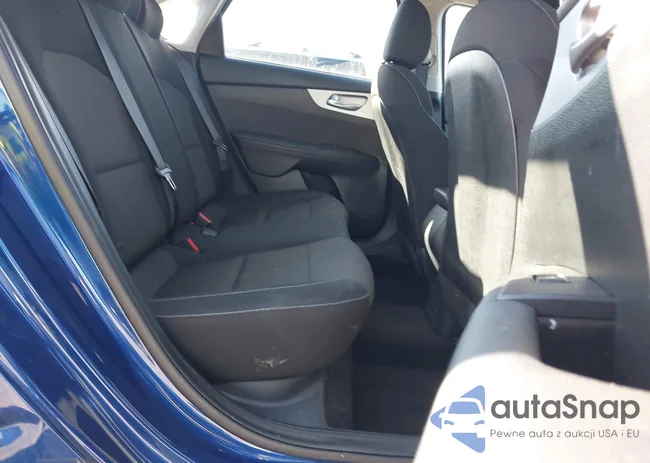 3KPF24AD0RE762553: 44301923