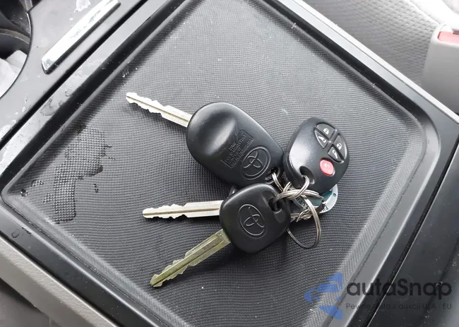 5TDJZ3DC8JS193156: 44303146