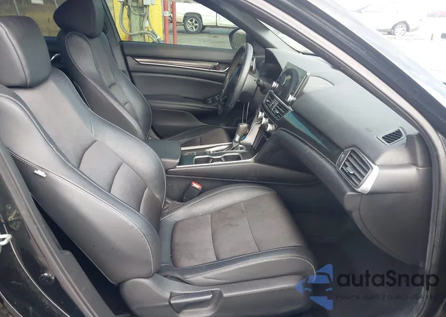 1HGCV1F3XKA148192: 44303152