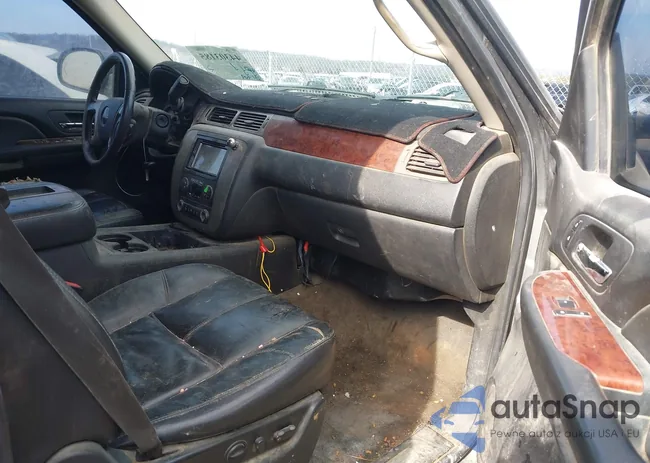 1GKFK33019R201775: 44303185