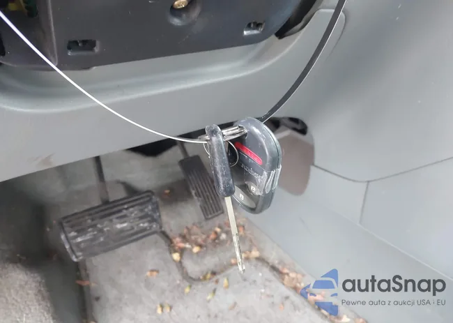 2HKYF18484H554376: 44303204