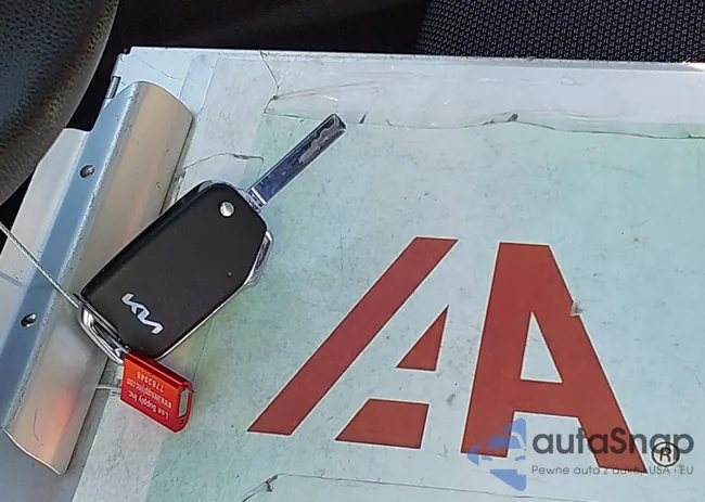 3KPF24AD0PE660960: 44303309