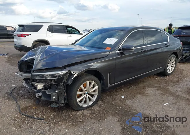 WBA7T2C00LGL17833: 44303351