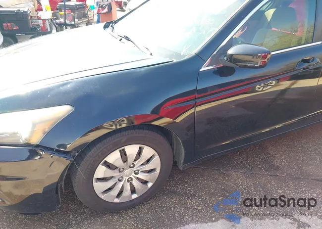 1HGCP2F37CA116625: 44303422