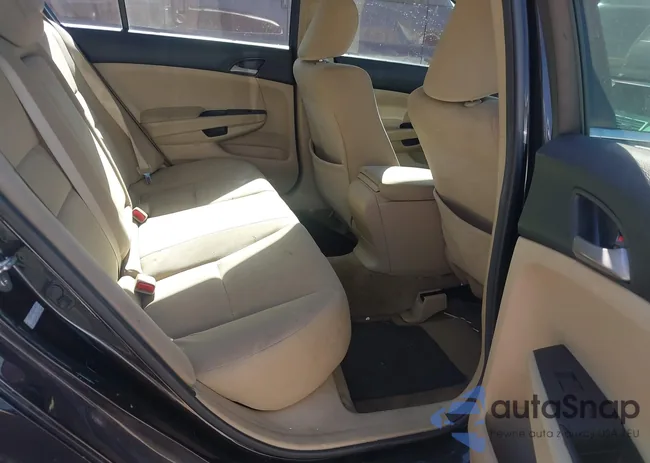 1HGCP2F37CA116625: 44303422