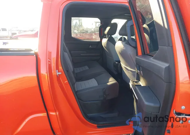 3TYLB5JN7RT015205: 44303433