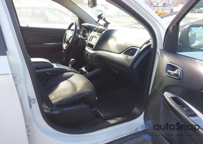 3C4PDCBG0DT577487: 44303453