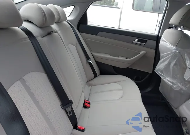 KMHE24L10GA038811: 44302709