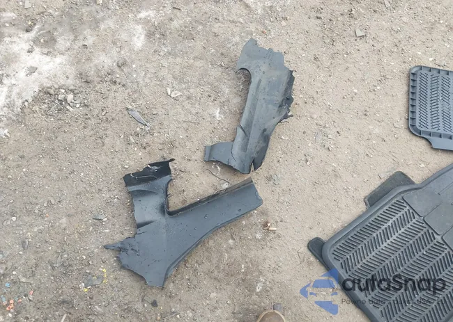 1HGCP3F89CA014258: 44302780