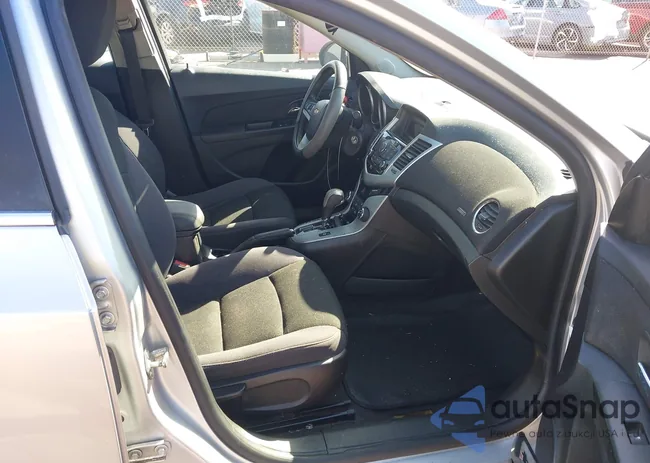 1G1PC5SB8E7124025: 44302886