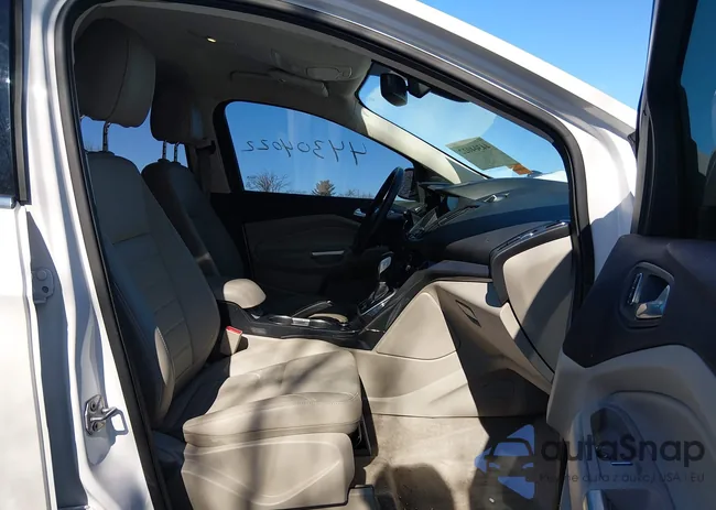 1FMCU0J90EUB60664: 44304022