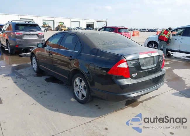 3FAHP0JA2BR213532: 44304045