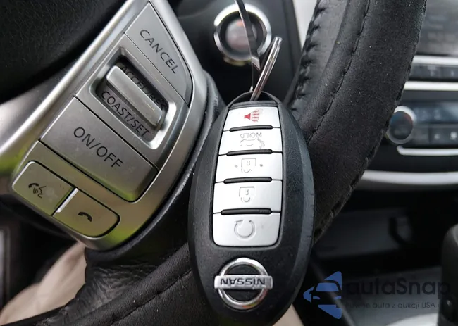 1N4AL3AP2GC177771: 44304048