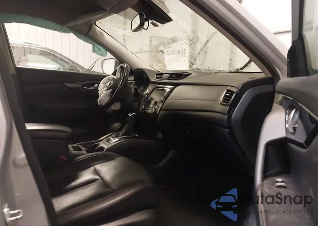 5N1AT2MVXKC820550: 44304074