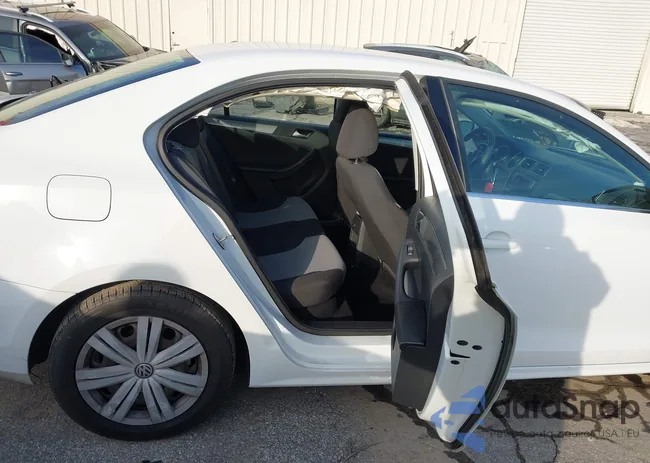 3VW2B7AJ0HM386492: 44304278