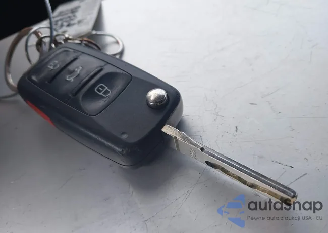 1VWAT7A3XFC089738: 44304415