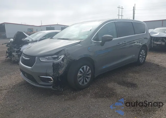 2C4RC1L79PR614624: 44304417