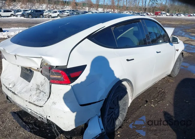 5YJYGDEE5MF118949: 44304477