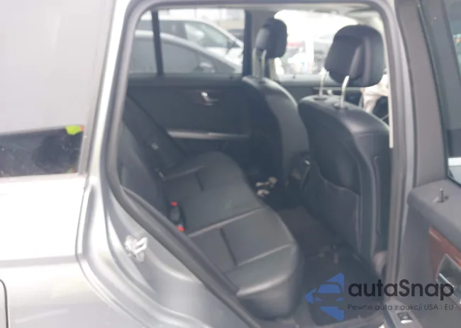 WDCGG8HB0BF607640: 44304546