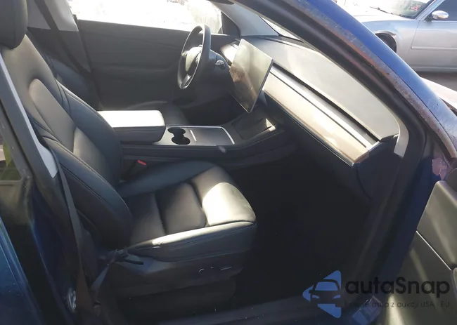 5YJYGDEE4MF161419: 44304550