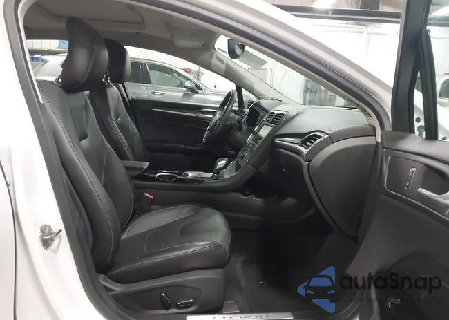 3FA6P0K92DR102459: 44304604