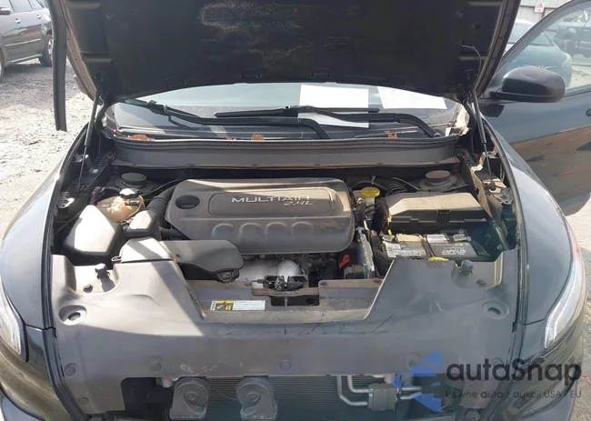 1C4PJLAB0HW661596: 44303701